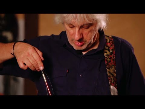 Aqueduct Vibrato First Impression: Lee Ranaldo (Sonic Youth) | EarthQuaker Devices
