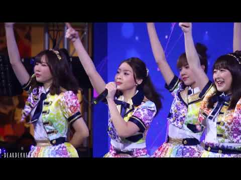 [Fancam]180809 [Kaew Focus] - Aitakatta (อยากจะได้พบเธอ) TOYOTA YARIS ATIV x BNK48 @ Siam Paragon