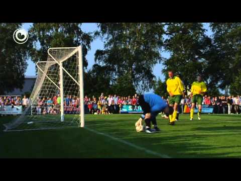 Van Basten wint by debút