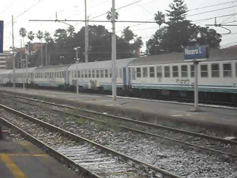 Invio di carrozze demolende Torre Annunziata-Bari Lamasinata