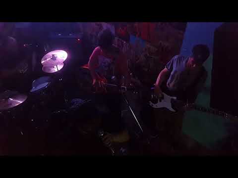 La Merluza esta Servida en "A Vivirla Bar" parte 3