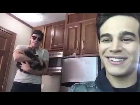 Dom crashing Alberto's live chat to see Stella.