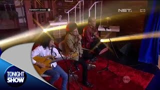 Download lagu God Bless - Panggung Sandiwara mp3 Download lagu God Bless - Panggung Sandiwara mp3