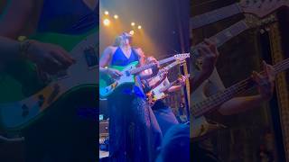 Hinds - Castigadas en el Granero pt. 1 - Chicago, IL 10/21/24