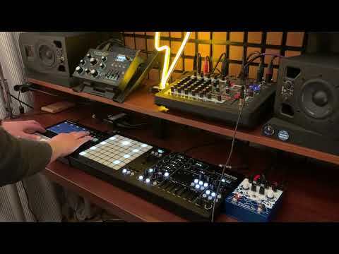 TomZet - Lazy Moment (Polyend Tracker & Medusa)