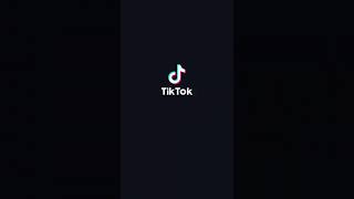 足に赤い斑点がある女の子の乳揺れ