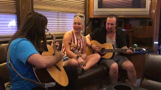 RaeLynn - &quot;Graveyard&quot; (Acoustic)