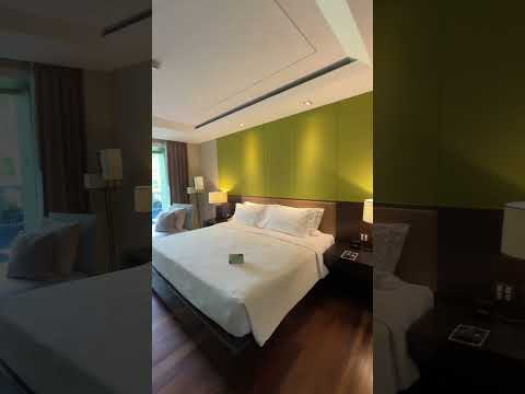 Graceland Khao Lak Deluxe Pool Access Zimmer-Rundgang