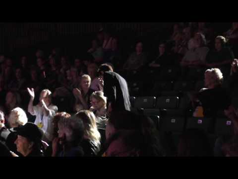 Tom Brown introduces the judges - video by Susan Quinn Sand