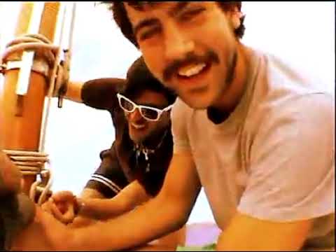 Johny Price - A world in distress (Official Video)