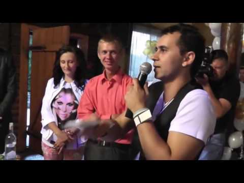 Прикольное поздравление на свадьбу. Жених с невестой остались довольны.