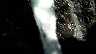 preview picture of video 'Salto de la Cascada San Miguel Encañonada del duende 3'