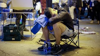 Ein Jahr nach dem Unglück in Novi Sad: Protestmarsch gegen Serbiens Regierung