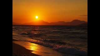 Nu Bossa [Bossa Futura - Sol Y Luna (Nu Tropic Mix)] - ♫ RE ♫