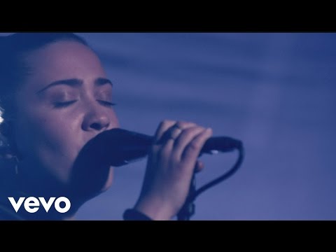 Emilie Nicolas - Let You Out (Live at Hoxton Square Bar & Kitchen)