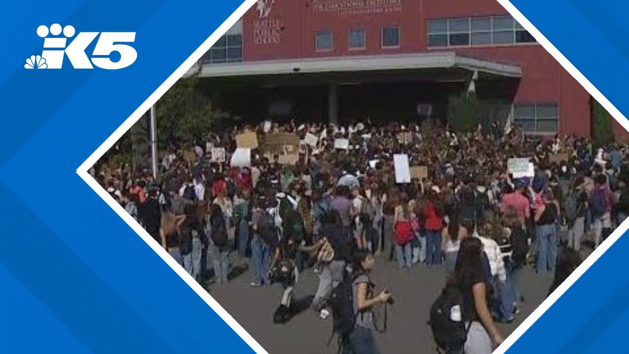 Seattle students walk out to protest new lunch schedule