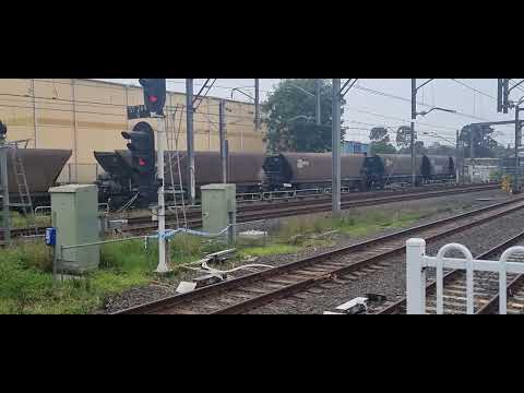 14/05/22 AR07 passing Homebush