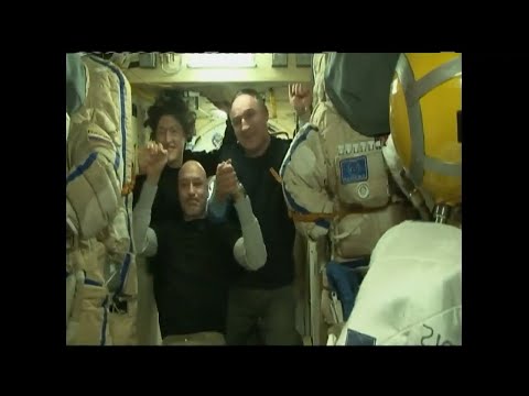 Soyuz MS-13 hatch closure