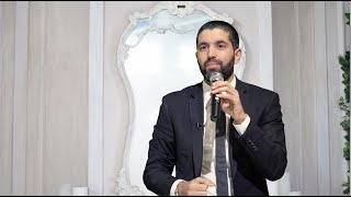 כמה זמן לוקח לאשתך להתארגן לאירוע? 🤣 הרב שניר גואטה בקטע קורע - עם כתוביות בעברית (הרב שניר גואטה) - התמונה מוצגת ישירות מתוך אתר האינטרנט יוטיוב. זכויות היוצרים בתמונה שייכות ליוצרה. קישור קרדיט למקור התוכן נמצא בתוך דף הסרטון