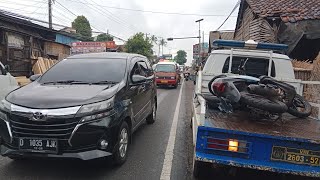 Download lagu BREAKING NEWS - Pemotor Tewas Dalam Kecelakaan Lalu Lintas di Tanjungsari Sumedang mp3