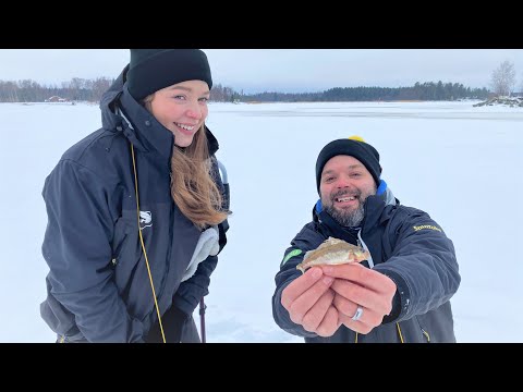 Näin saat Ensimmäisen KALAN pilkillä - Aloita Pilkkiminen Helposti - Kalastuksen ABC Osa 2