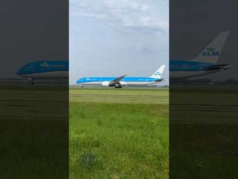 A beautiful day for this KLM to take off 🛫 #aviation #shorts #schiphol
