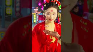Download lagu Gravity-Defying Traditional Chinese Dance Budao Weng ! mp3