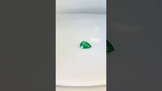 Esmeralda Gota 9.7x6.7mm - Vídeo