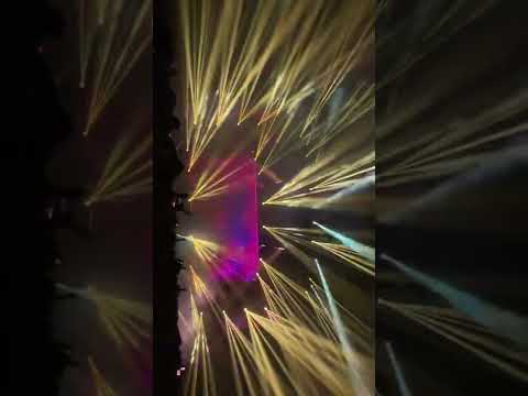 DMVU  dropping the classic - La Roux In for the kill (Scream Remix ) at 1st Bank