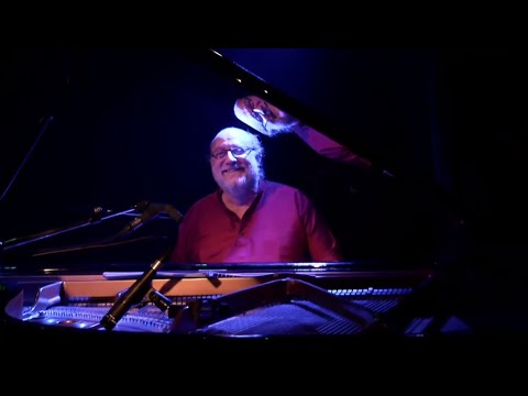 download lagu mp3 mp4 Megaoctet, download mp3 Megaoctet free downloadn, video klip Megaoctet