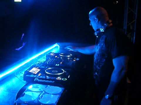 the vizitor @ the sickest squad vs noisekick 2013