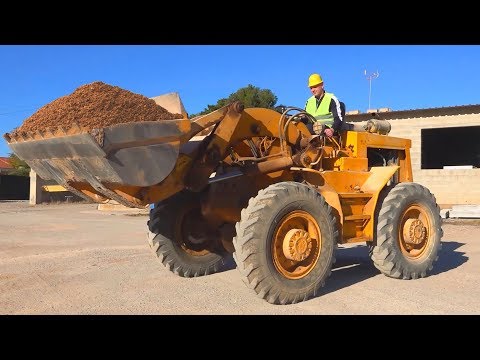 Big Tractor broken down - Dima on power wheels car help man