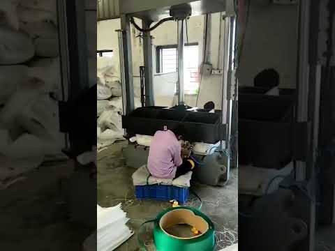 Green Net Bale Press