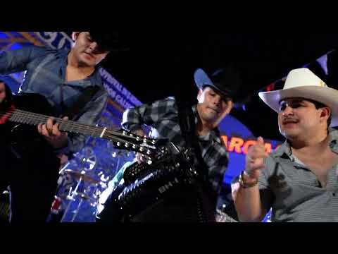 Tomas Ballardo x Los Valenz - Por El Salado ( En Vivo )