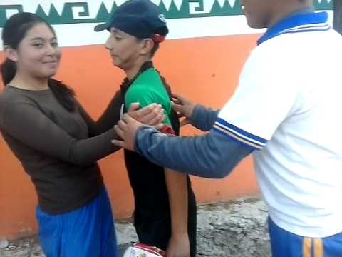 Besoo Hectoor y Jazmiin!! jajajja