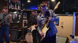 Sean Carney      Love Her With A Feeling      ( McKinley Morganfield )