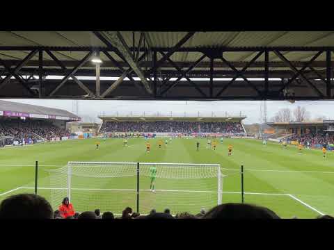 22/23 league one Cambridge United Vs Portsmouth fc yellow and black army chant 4/3/22