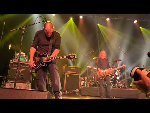 Vilain Pingouin - Marche seul (la derniere tournée) Jonquiere 16 oct 2025