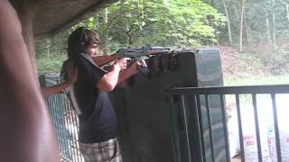 preview picture of video 'Firing AK-47 at Cu Chi Tunnels'