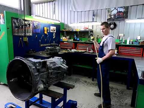 Собираем коробку передач от грузовика Мерседес-Бенц