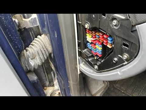 Seat Toledo / Seat Leon Fuse Box Location