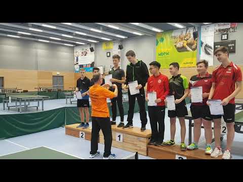 Lorenz Bode wird Bezirksmeister im Doppel