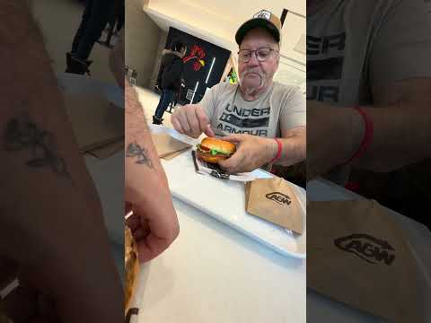 #trending #funny #comedy #youtubeshorts  #viralvideo #viral #shorts #food