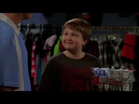 Dos hombres y medio | Un mono emporrado | clip4