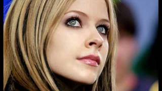 Avril Lavigne - Kiss Me