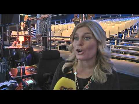 Pernilla Wahlgren om dotterns tårar i direktsändning