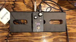 Video thumbnail for Adventure Audio - Thaw - Stompbox Exhibit 2019 by collector//emitter