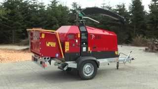 TP 235 MOBILE Towable wood chipper with touch screen operation