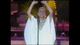 MARÍA DOLORES PRADERA "LA FLOR DE LA CANELA"