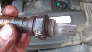 Honda Insight: How to Change the Oxygen Sensor